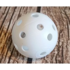 Kunststoffball, gelocht - weiß